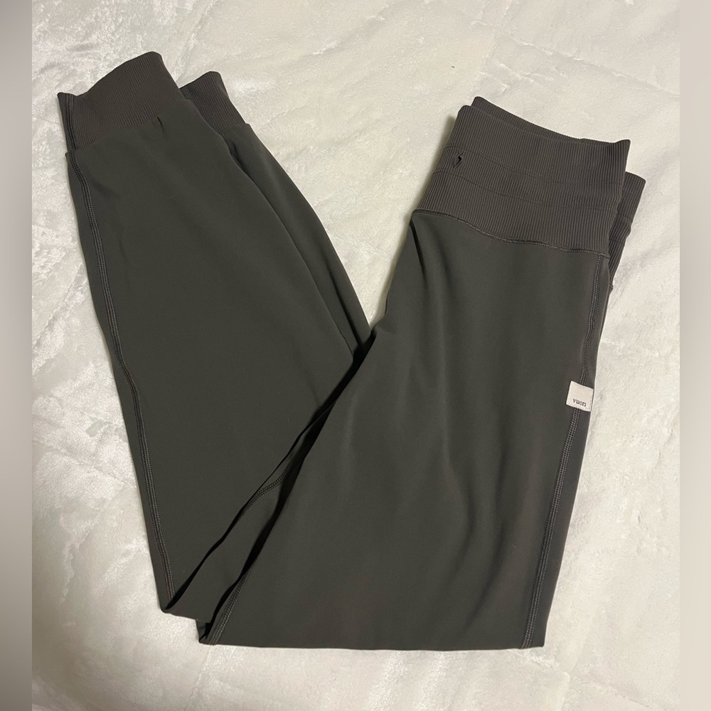 Vuori Olive Green High-Rise Leggings